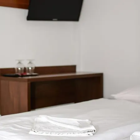Europa Bed & Breakfast 3*